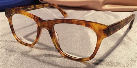 rectangular tortoise shell eyeglasses